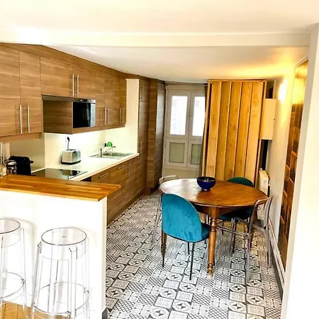 Apartment Appart Cosy 4 Pers Avec Terrasse Vue Sur Les Toits *