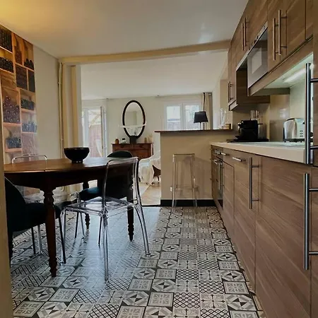 Apartment Appart Cosy 4 Pers Avec Terrasse Vue Sur Les Toits