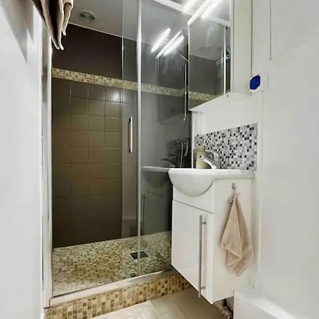 Appart Cosy 4 Pers Avec Terrasse Vue Sur Les Toits Paris