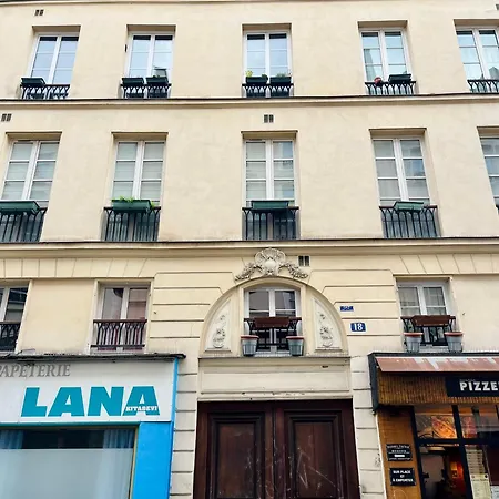 Apartment Appart Cosy 4 Pers Avec Terrasse Vue Sur Les Toits Paris